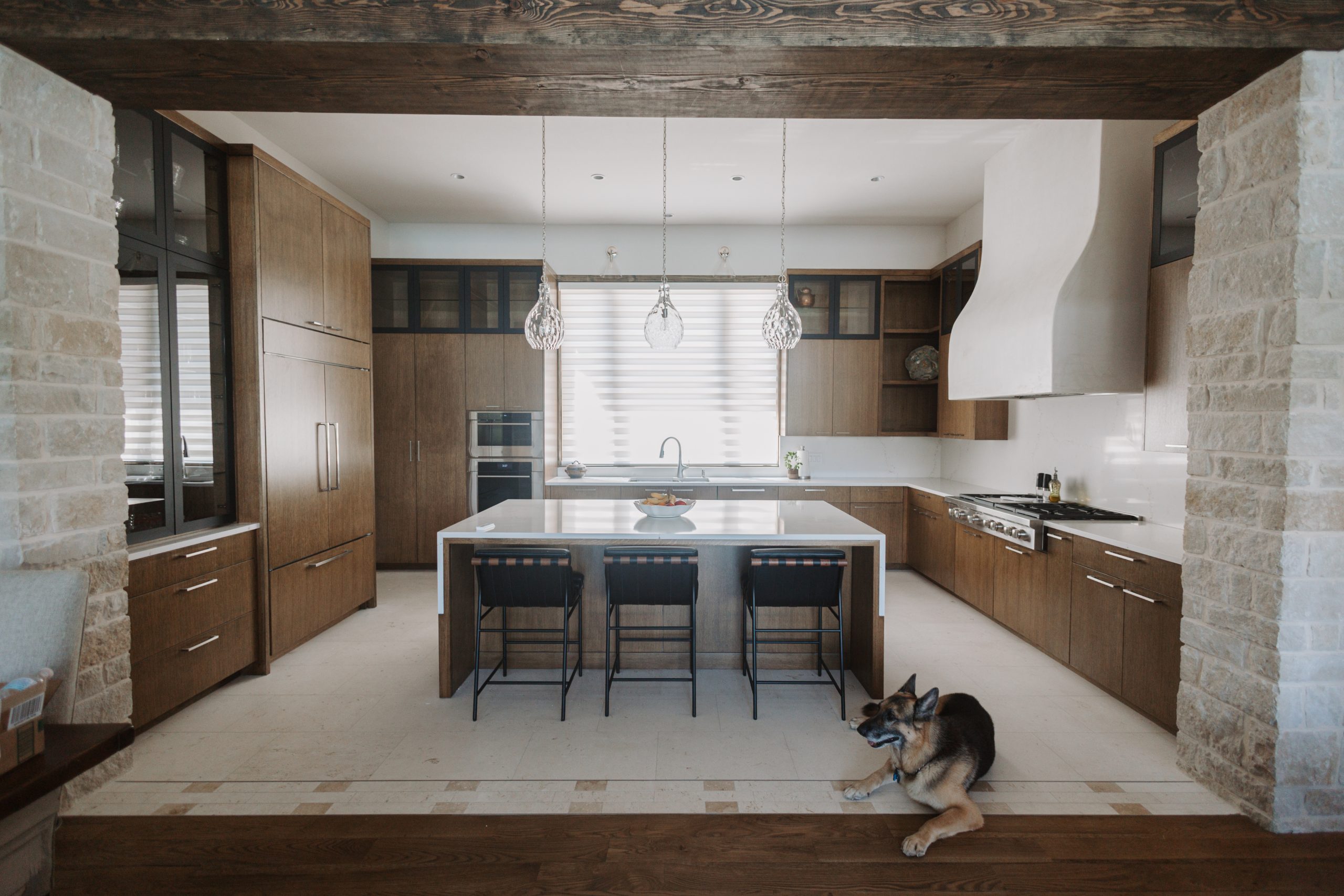 enigma gold quartz counter kitchen scaled